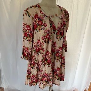 Pink Blush floral maternity top sz M
